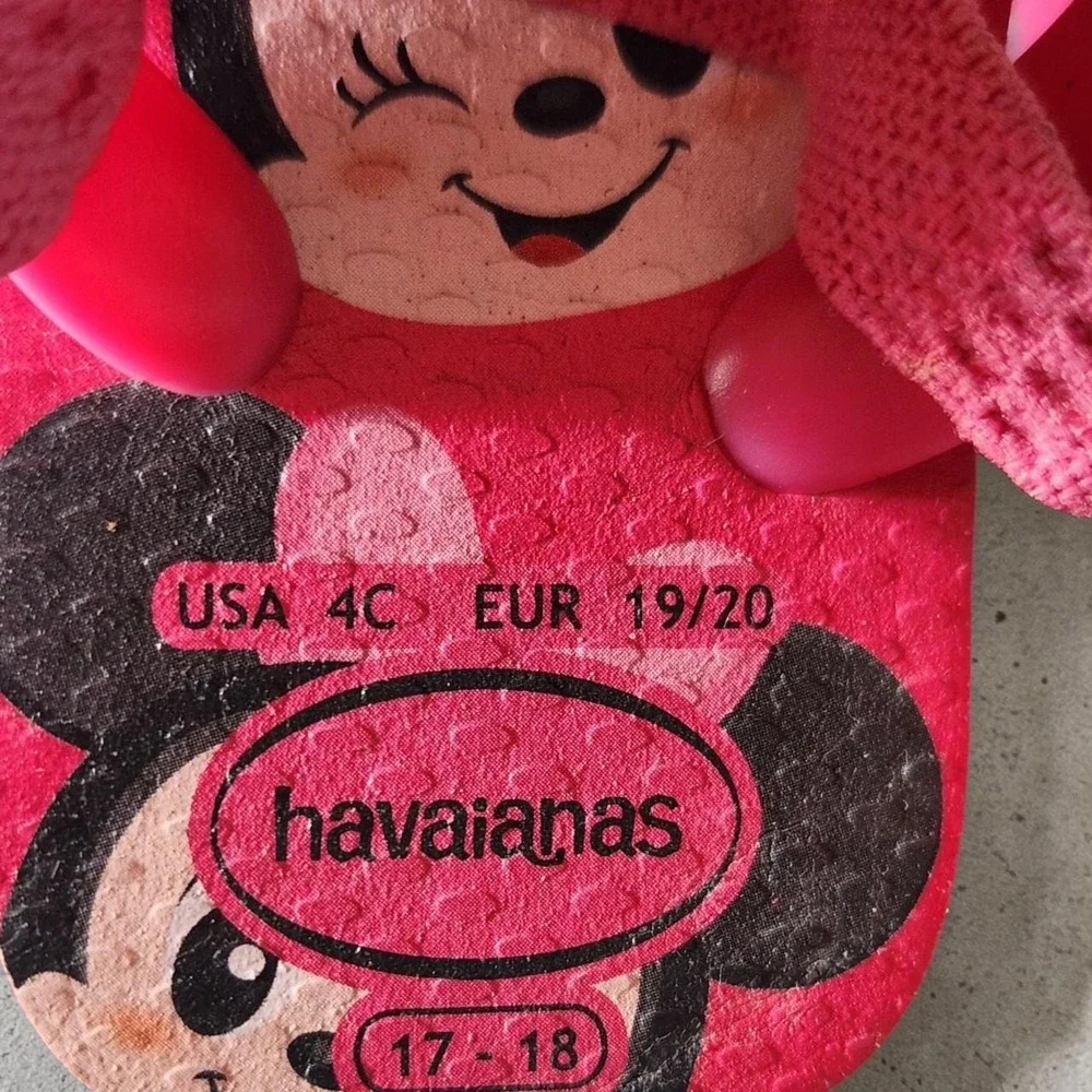 ADORABLE Pink Beach Baby Minnie Mouse Havaianas Pink🎀